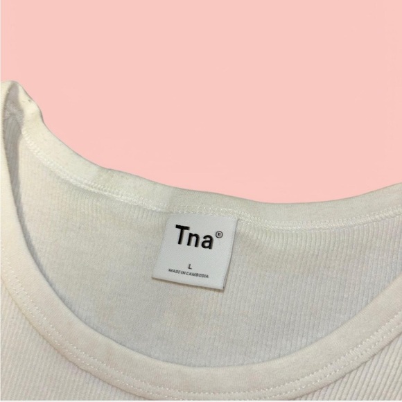 Aritzia Halter Top White Cropped - Picture 3 of 5